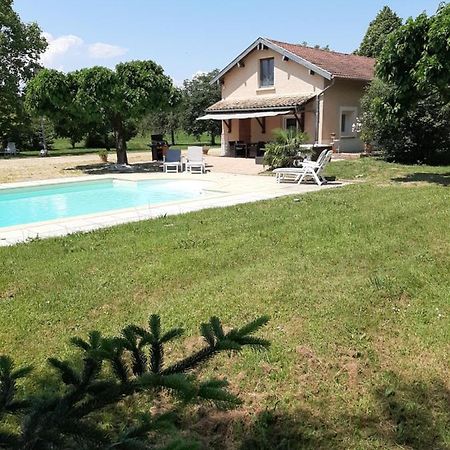 Gîte à la campagne avec piscine Biziat Extérieur photo