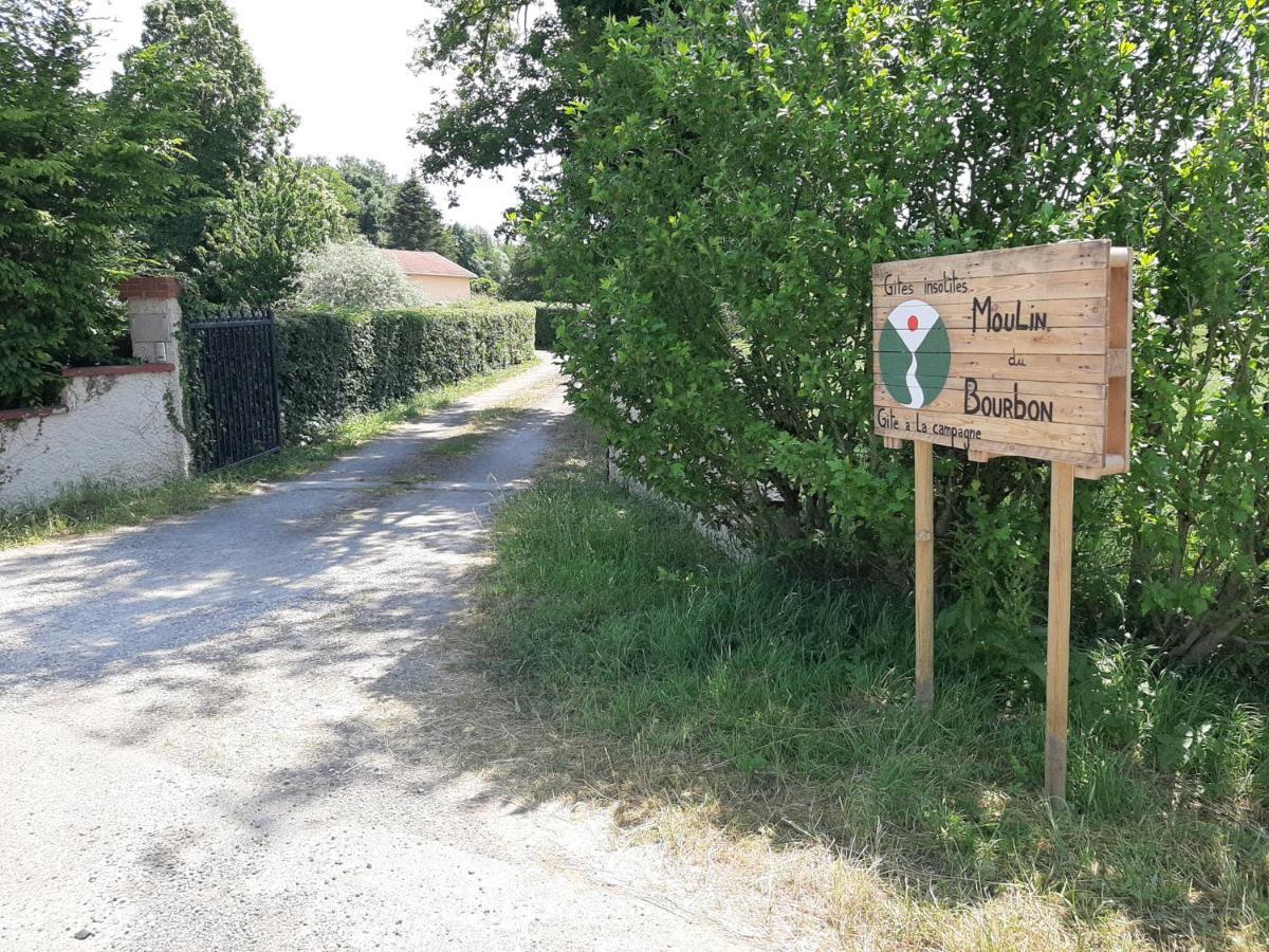 Gîte à la campagne avec piscine Biziat Extérieur photo