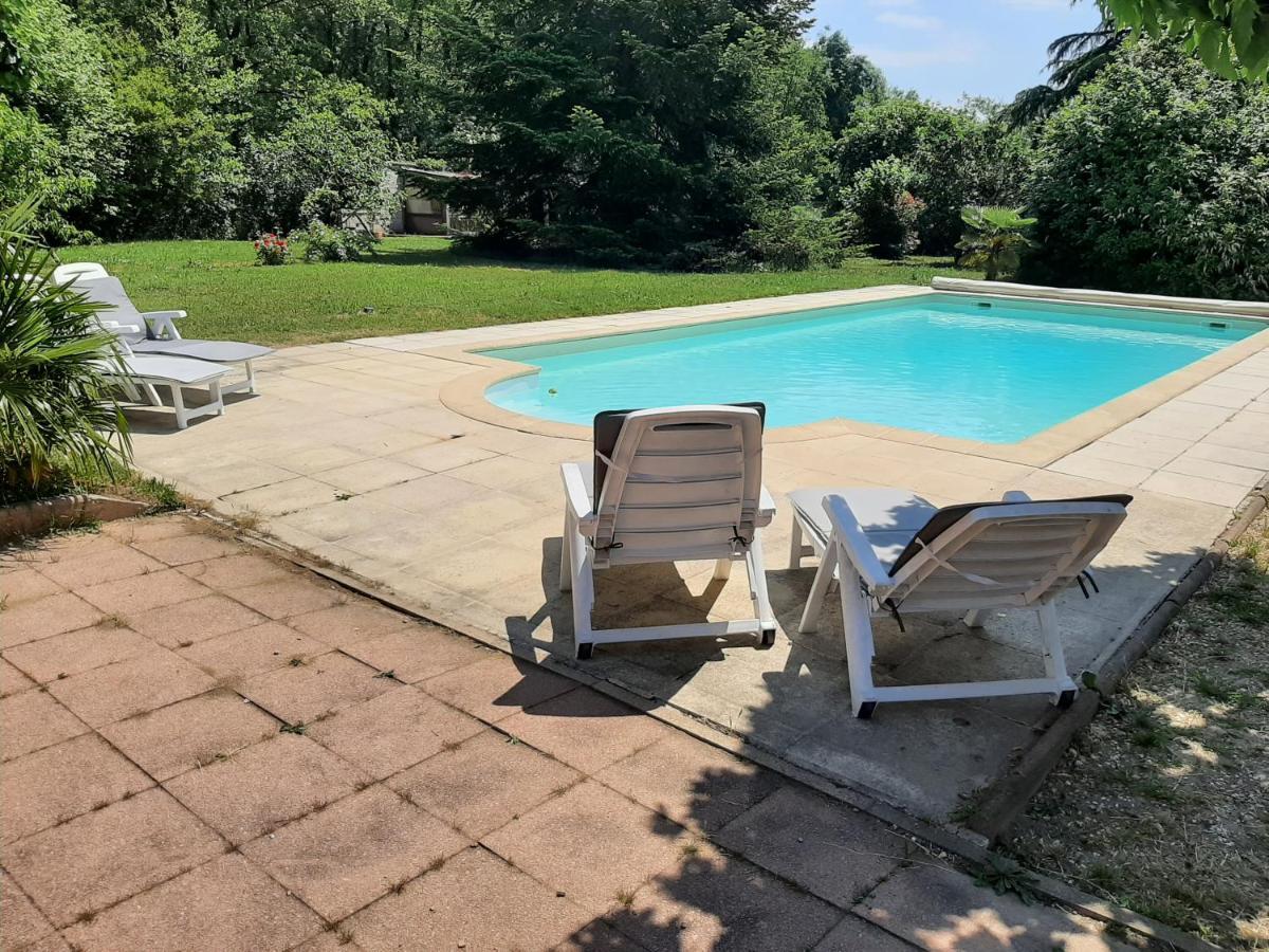 Gîte à la campagne avec piscine Biziat Extérieur photo