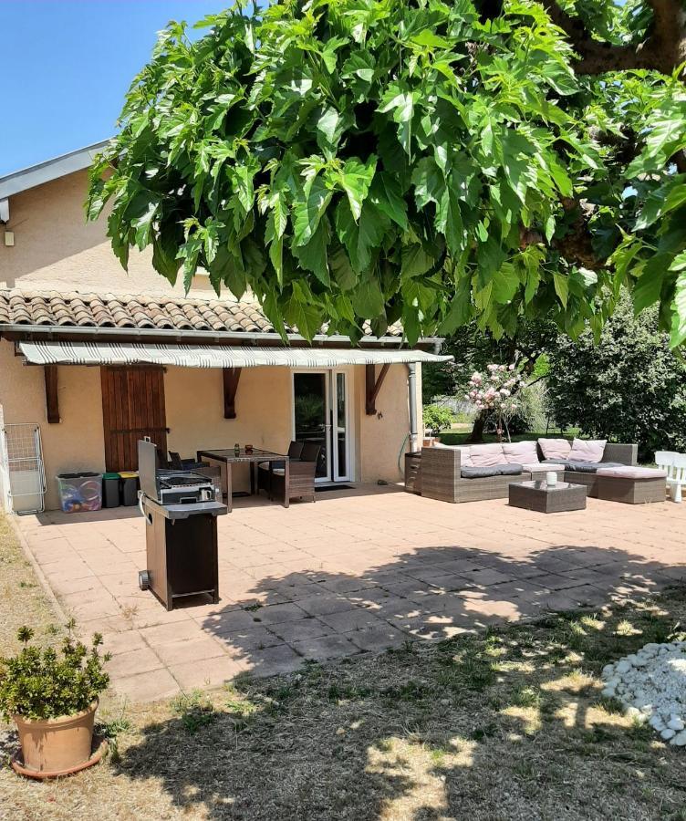 Gîte à la campagne avec piscine Biziat Extérieur photo