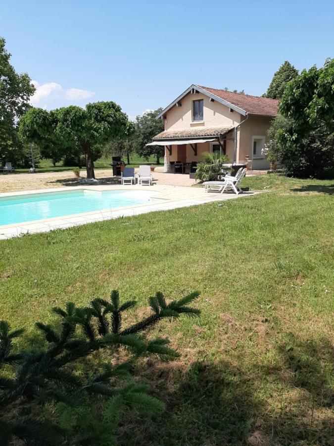 Gîte à la campagne avec piscine Biziat Extérieur photo